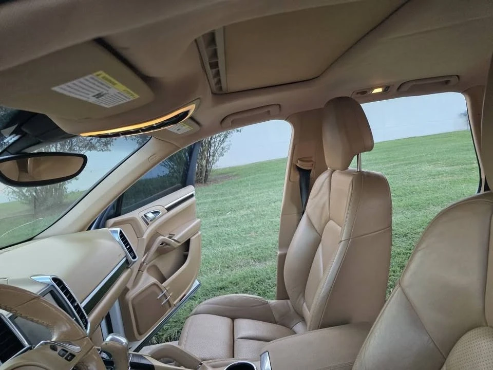 2014 Porsche 958 Cayenne S - Image 10 of 15
