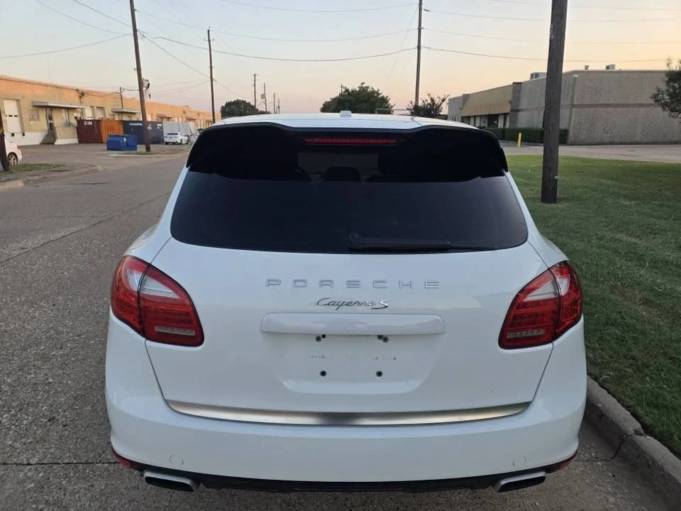 2014 Porsche 958 Cayenne S - Image 3 of 15