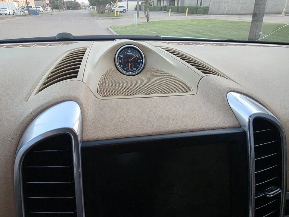 2014 Porsche 958 Cayenne S - Image 6 of 15