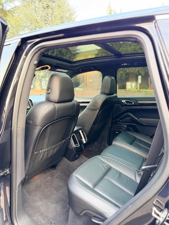 2014 Porsche 958 Cayenne - Image 10 of 14