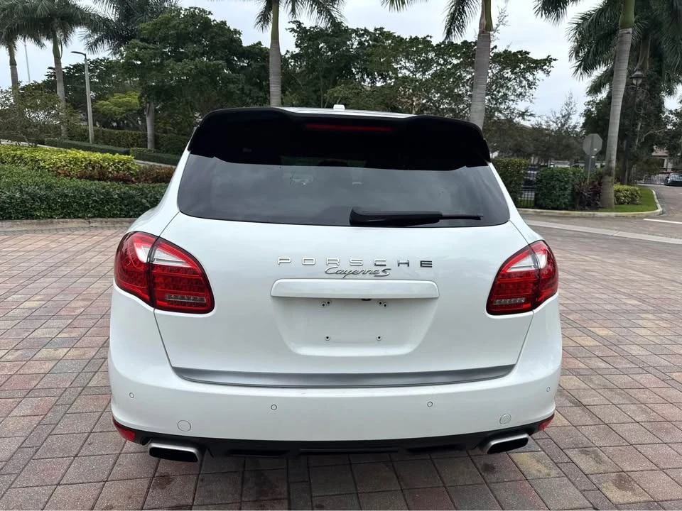 2014 Porsche 958 Cayenne S - Image 7 of 20