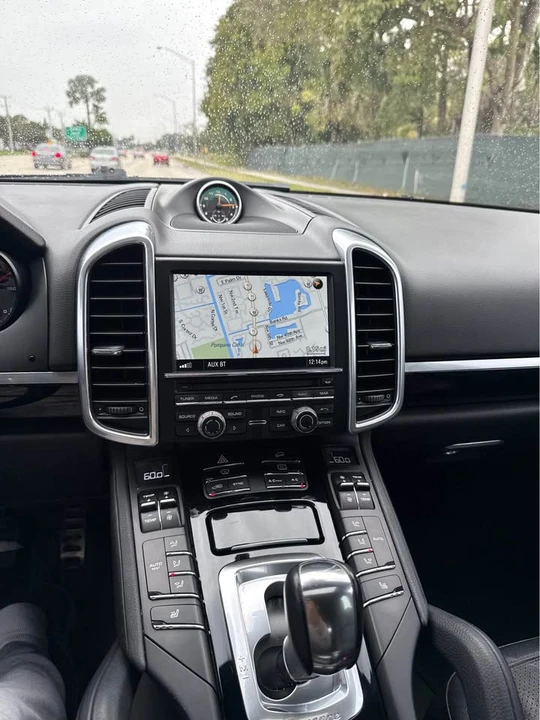 2014 Porsche 958 Cayenne S - Image 16 of 20