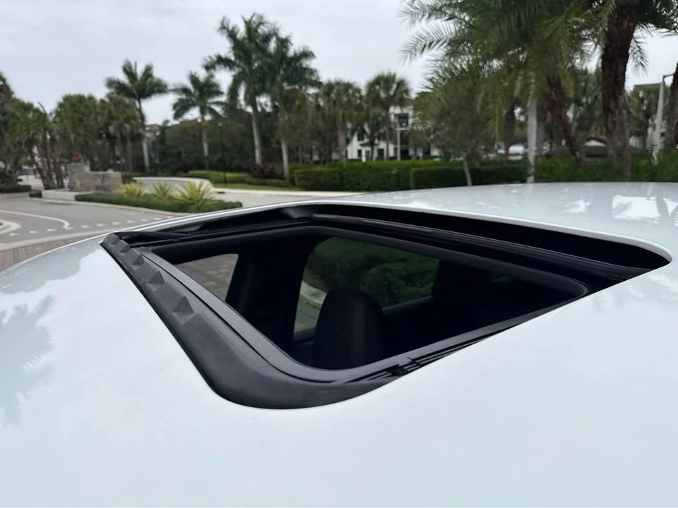 2014 Porsche 958 Cayenne S - Image 13 of 20