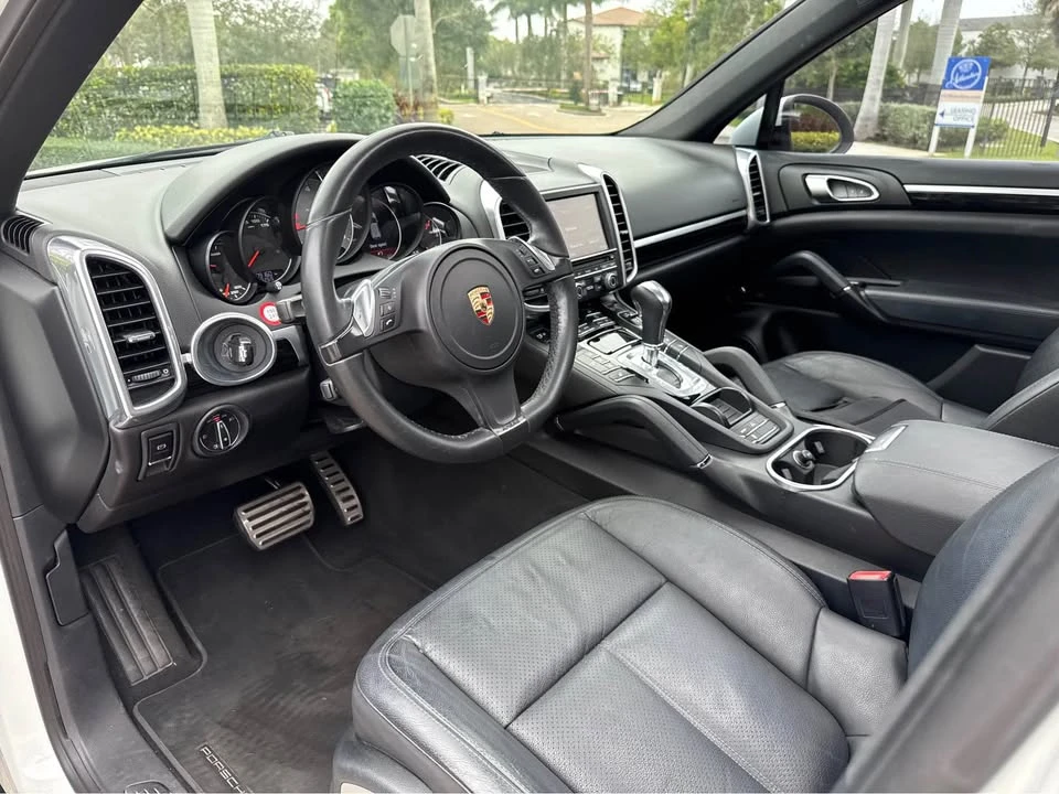 2014 Porsche 958 Cayenne S - Image 14 of 20