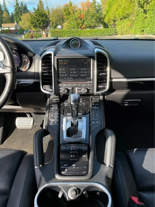 2014 Porsche 958 Cayenne S - Image 7 of 11