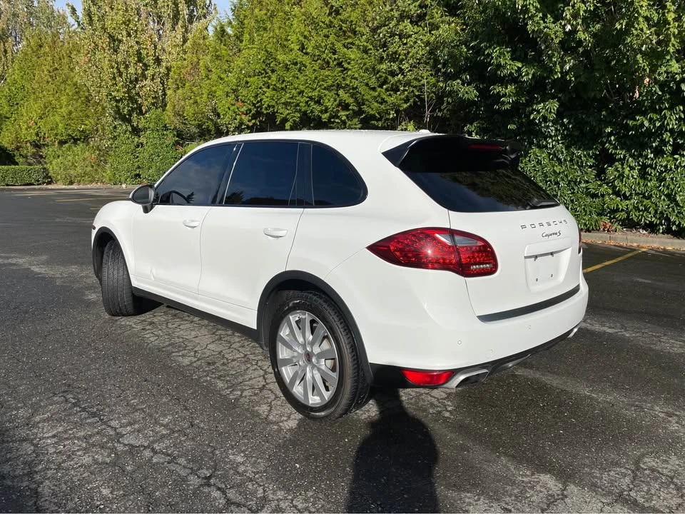 2014 Porsche 958 Cayenne S - Image 4 of 11
