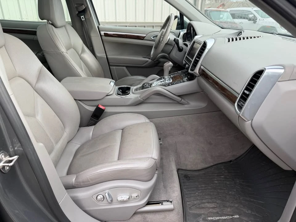 2014 Porsche 958 Cayenne S - Image 19 of 19