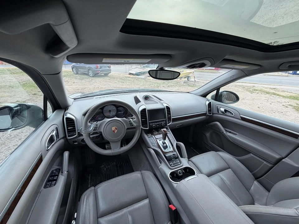 2014 Porsche 958 Cayenne S - Image 7 of 19