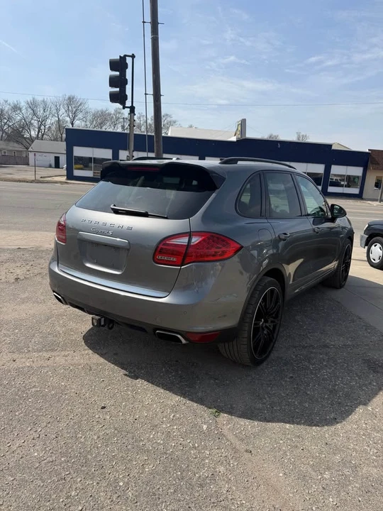 2014 Porsche 958 Cayenne S - Image 5 of 6