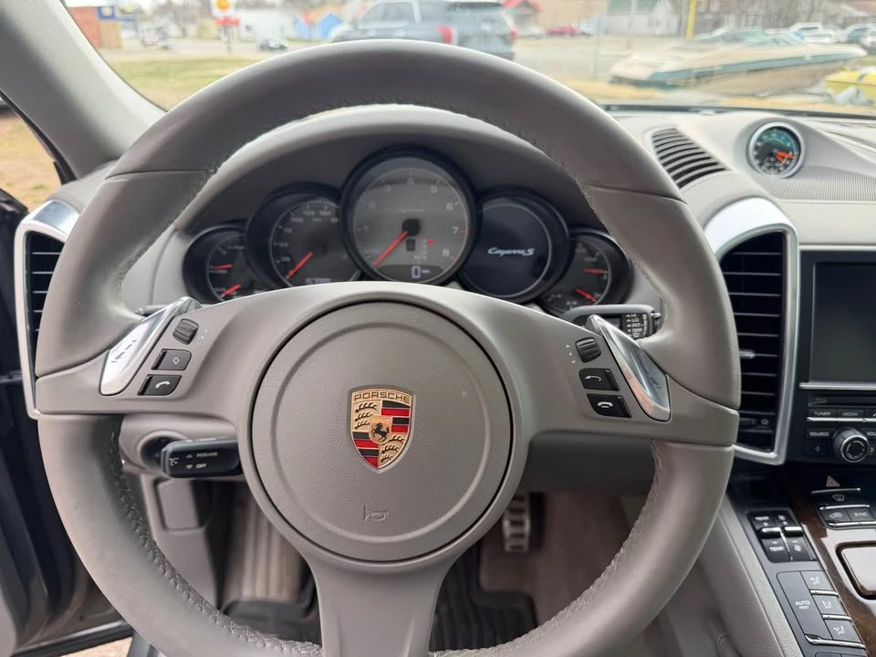 2014 Porsche 958 Cayenne S - Image 11 of 19