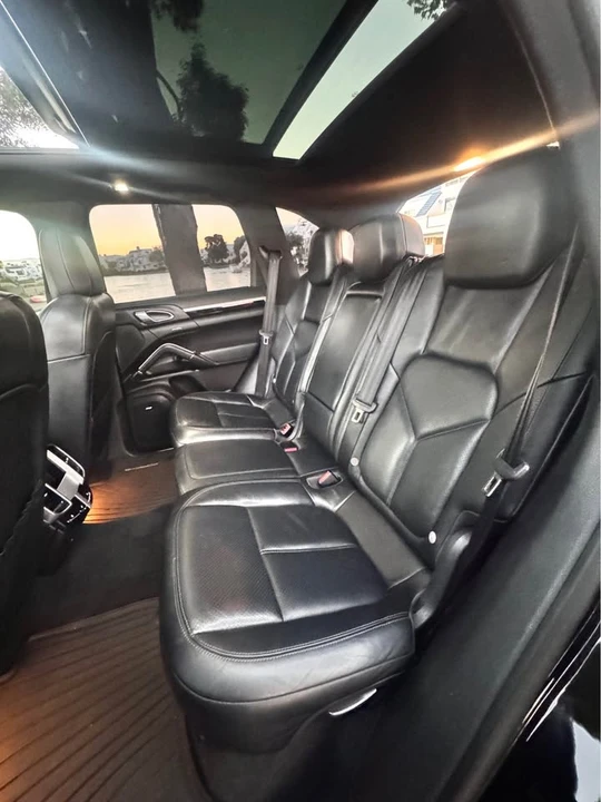 2014 Porsche 958 Cayenne S - Image 9 of 17