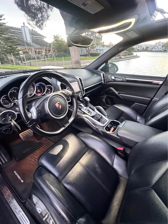2014 Porsche 958 Cayenne S - Image 8 of 17