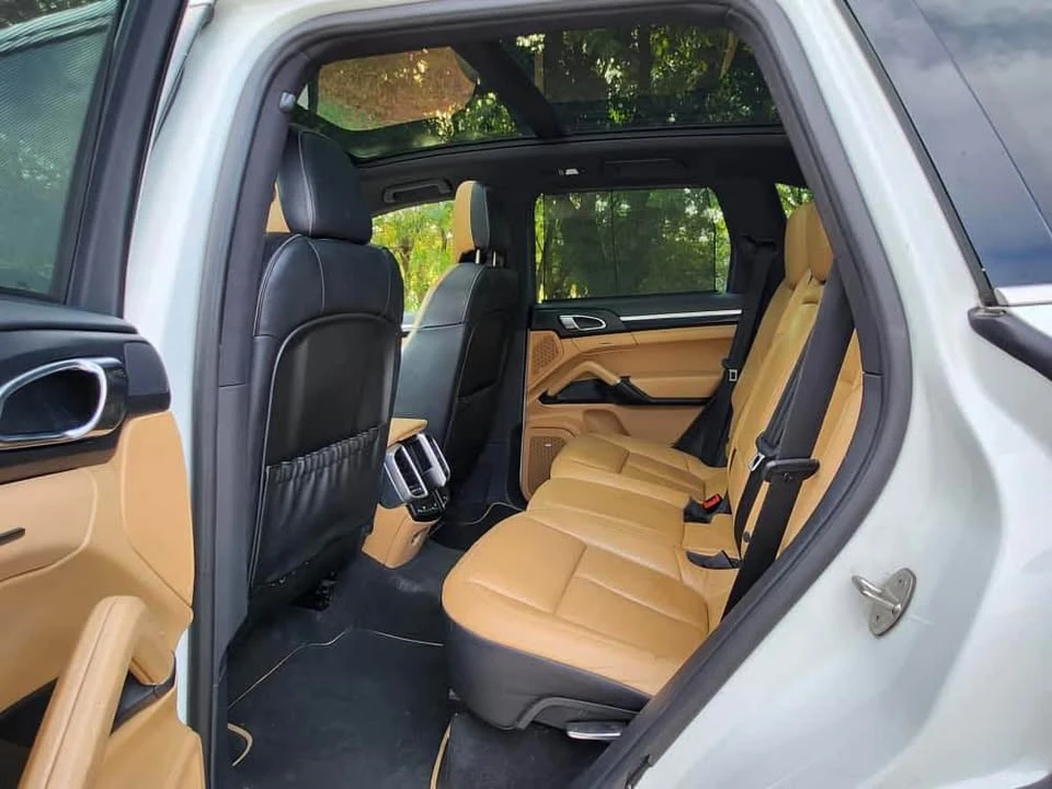 2014 Porsche 958 Cayenne S - Image 4 of 9
