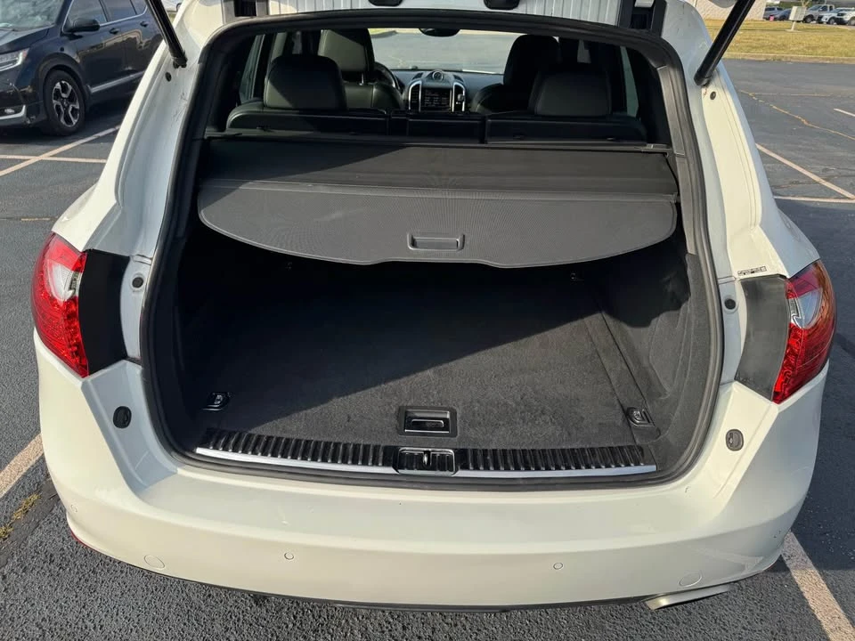2014 Porsche 958 Cayenne S - Image 8 of 15
