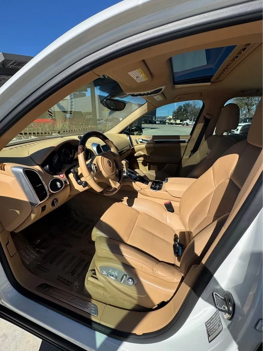 2014 Porsche 958 Cayenne S - Image 10 of 13