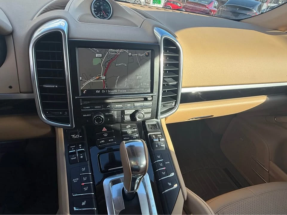 2014 Porsche 958 Cayenne S - Image 8 of 10