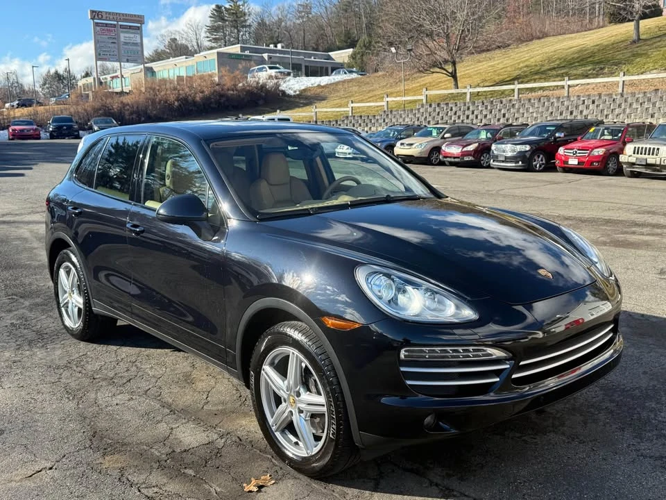 2014 Porsche 958 Cayenne S - Image 2 of 10