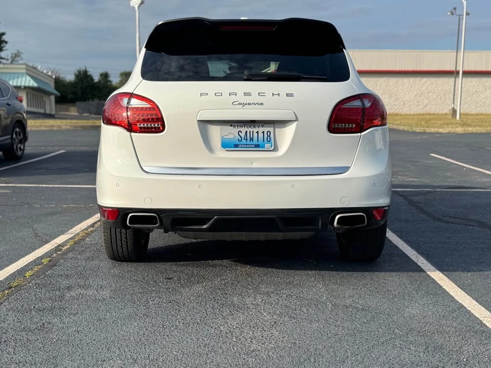 2014 Porsche 958 Cayenne S - Image 4 of 15