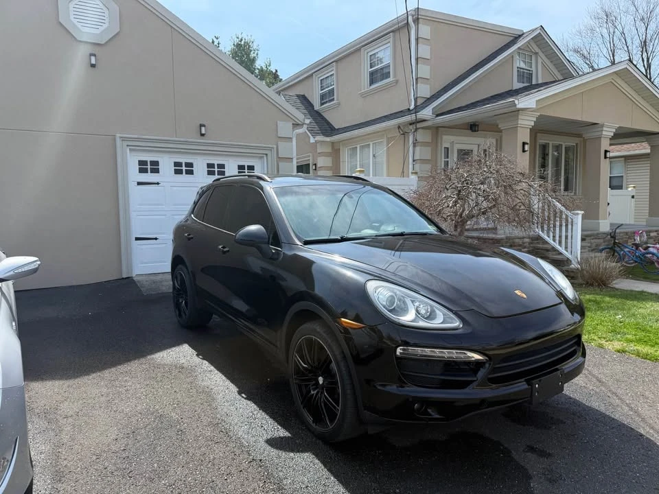2014 Porsche 958 Cayenne S - Image 2 of 14