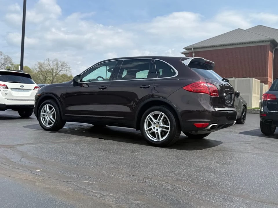 2014 Porsche 958 Cayenne S - Image 3 of 12