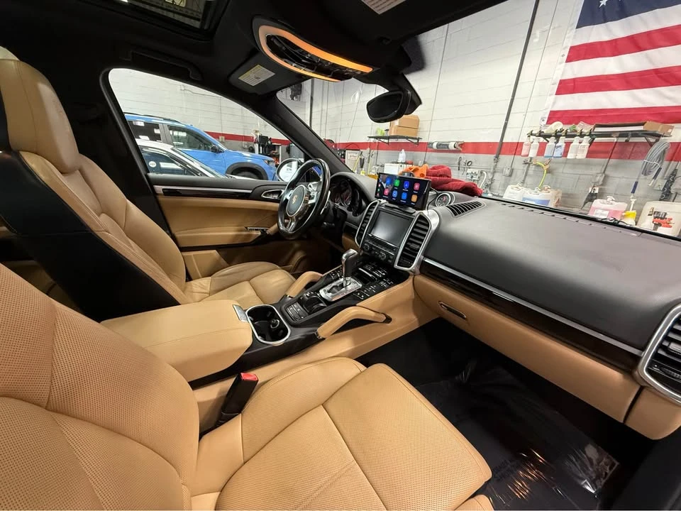 2014 Porsche 958 Cayenne S - Image 8 of 12