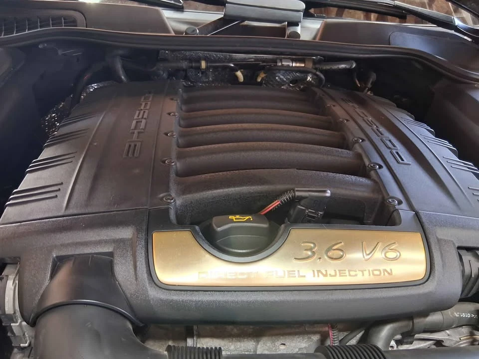 2014 Porsche 958 Cayenne S - Image 4 of 11