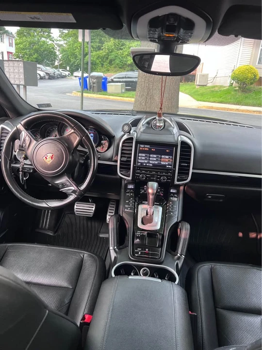 2014 Porsche 958 Cayenne S - Image 4 of 10