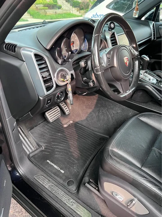 2014 Porsche 958 Cayenne S - Image 8 of 10
