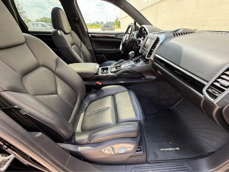 2014 Porsche 958 Cayenne S - Image 9 of 19