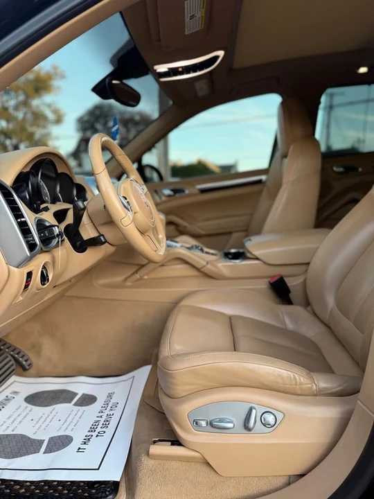 2014 Porsche 958 Cayenne S - Image 4 of 11