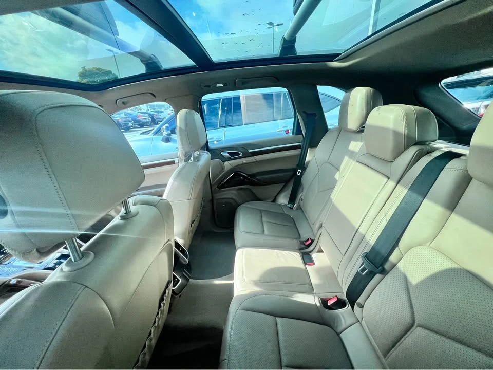 2014 Porsche 958 Cayenne S - Image 4 of 6