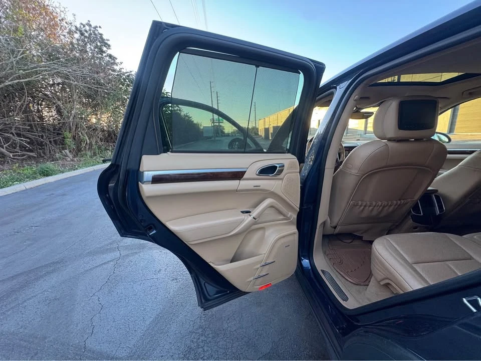 2014 Porsche 958 Cayenne S - Image 13 of 19