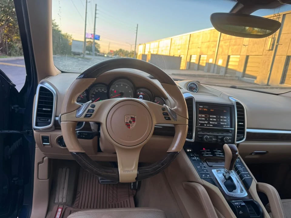 2014 Porsche 958 Cayenne S - Image 15 of 19