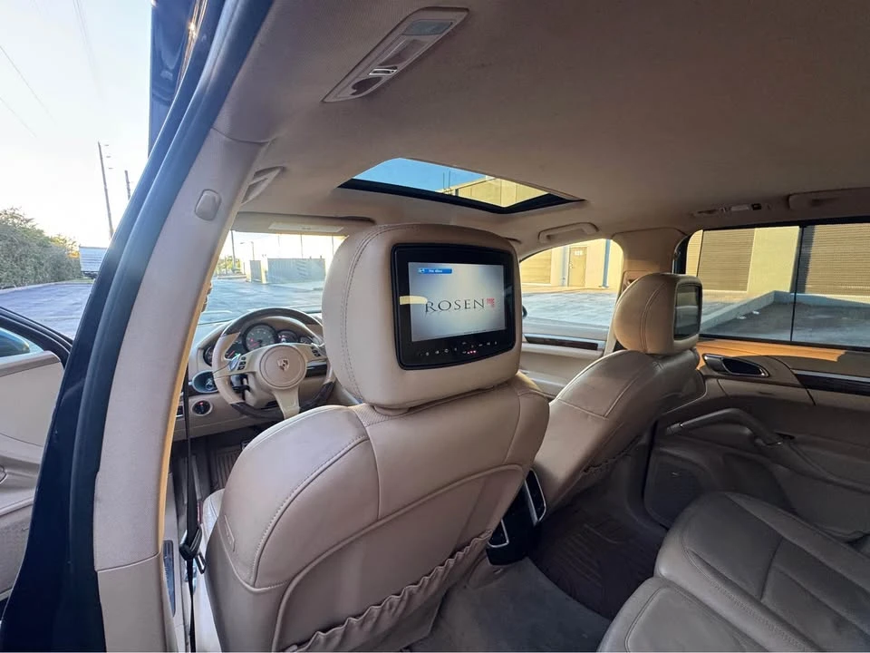 2014 Porsche 958 Cayenne S - Image 11 of 19