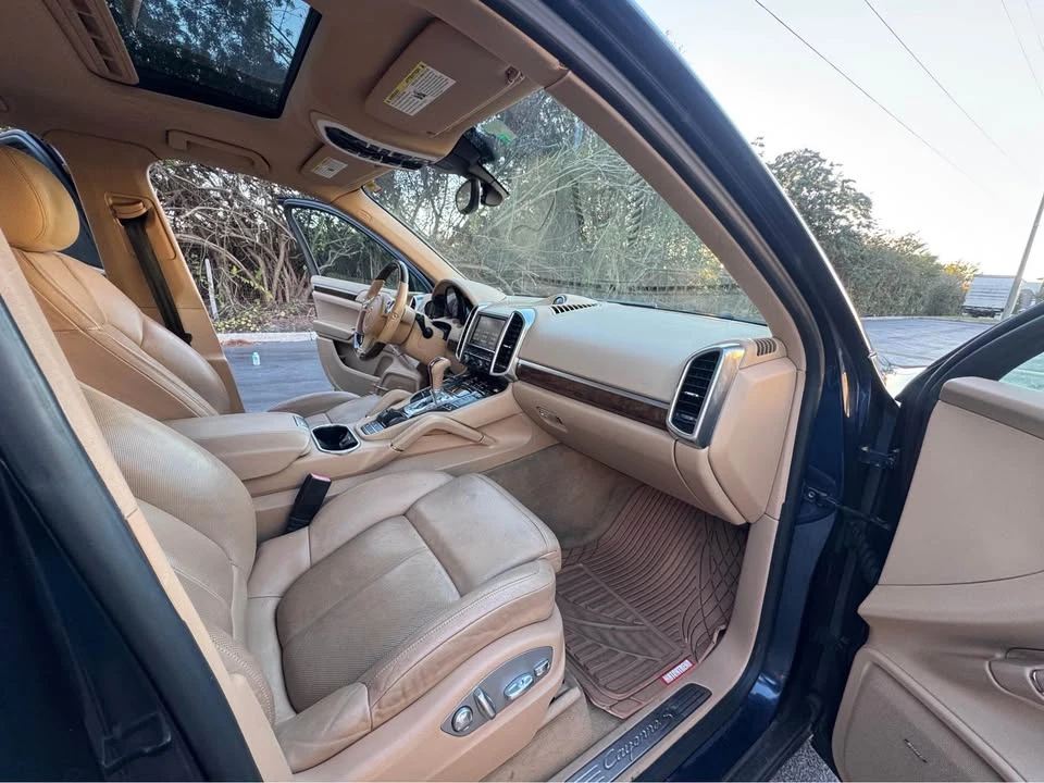 2014 Porsche 958 Cayenne S - Image 10 of 19