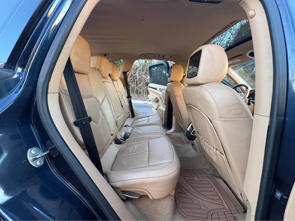 2014 Porsche 958 Cayenne S - Image 14 of 19