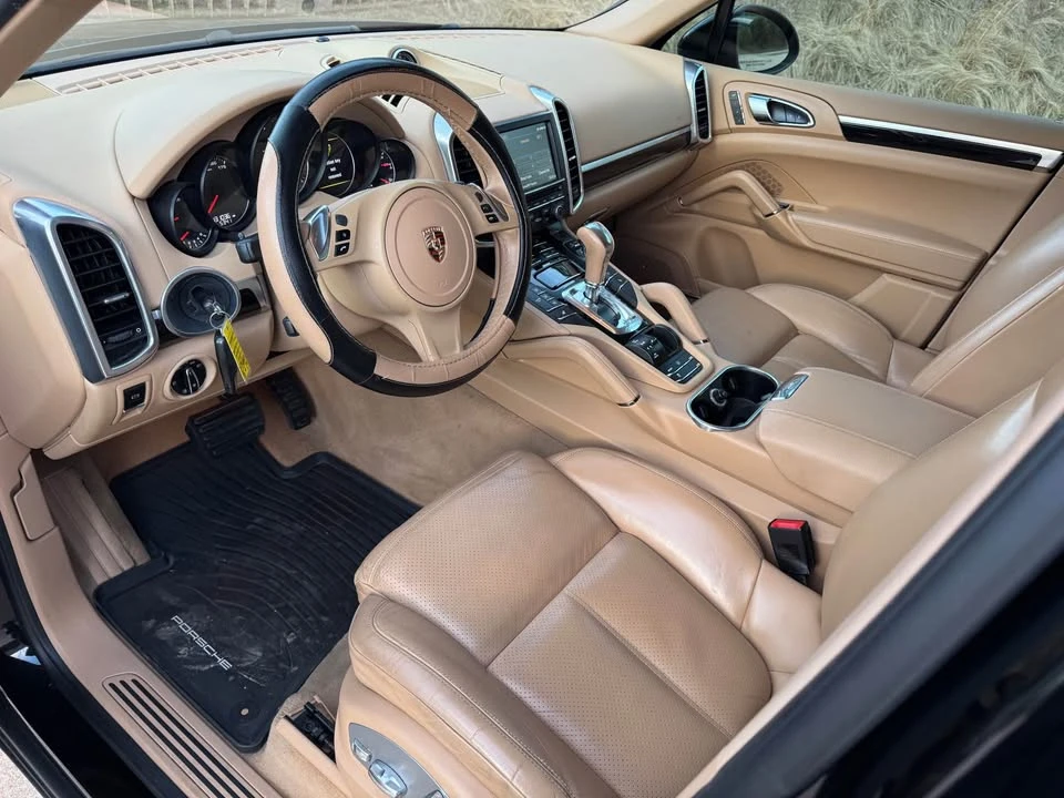 2014 Porsche 958 Cayenne S - Image 8 of 11