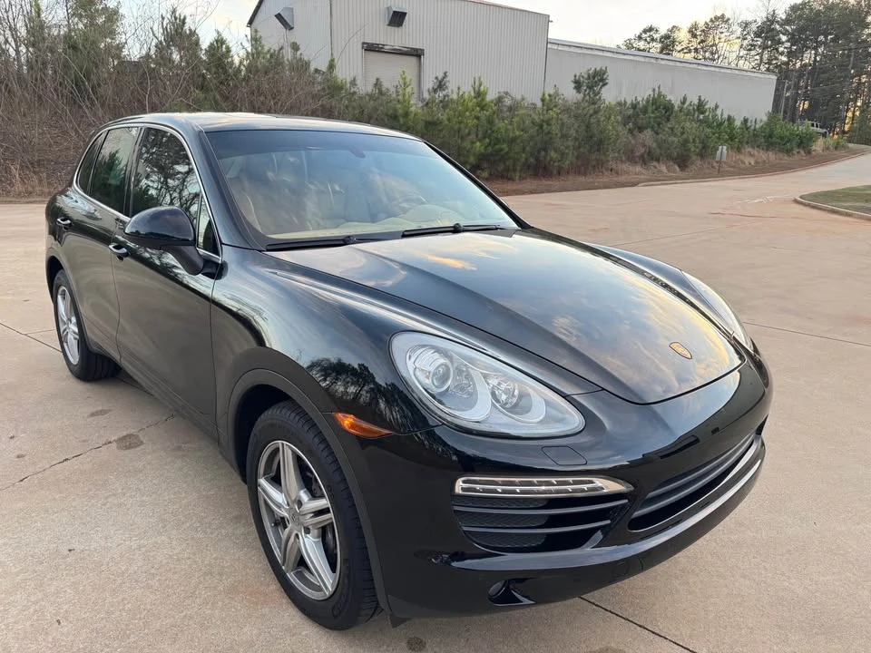2014 Porsche 958 Cayenne S - Image 2 of 11