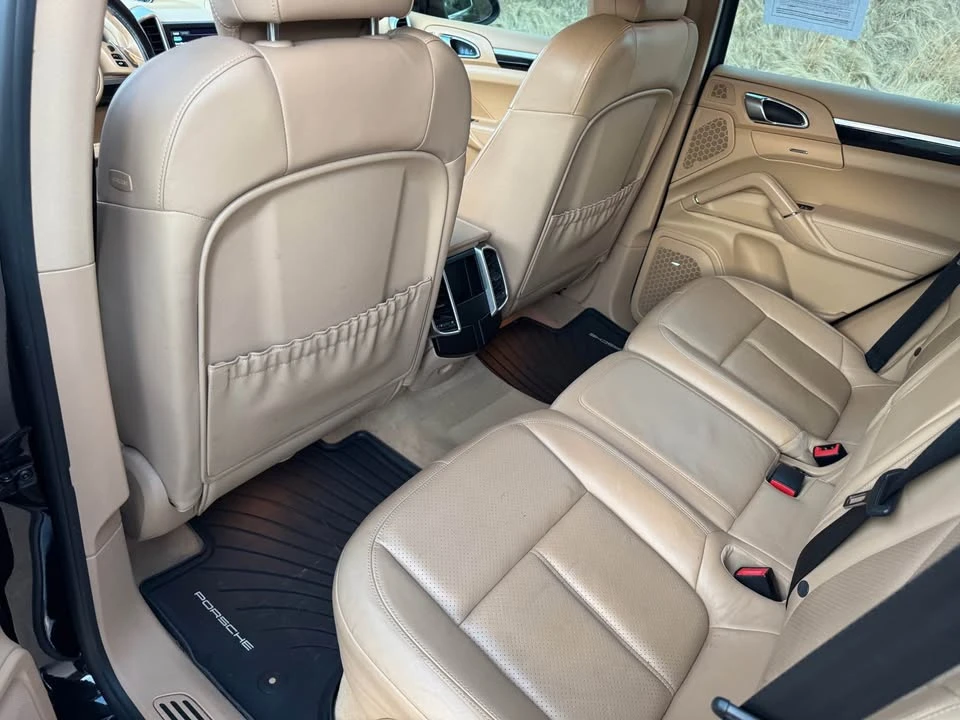 2014 Porsche 958 Cayenne S - Image 9 of 11