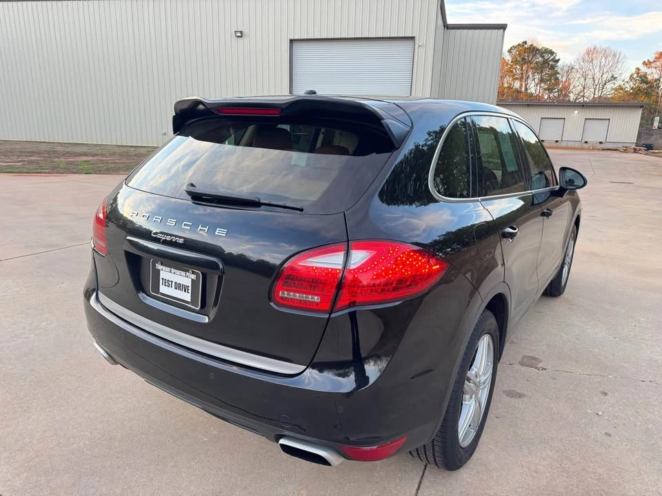 2014 Porsche 958 Cayenne S - Image 4 of 11