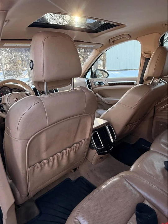2014 Porsche 958 Cayenne S - Image 5 of 16