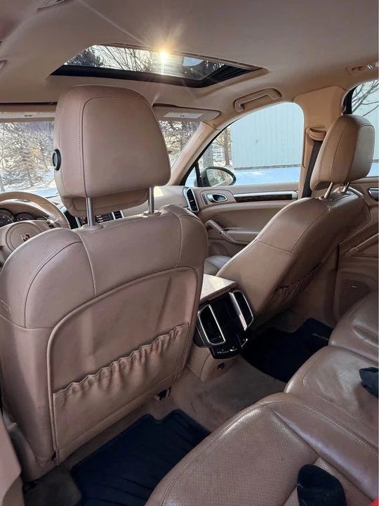 2014 Porsche 958 Cayenne S - Image 6 of 16