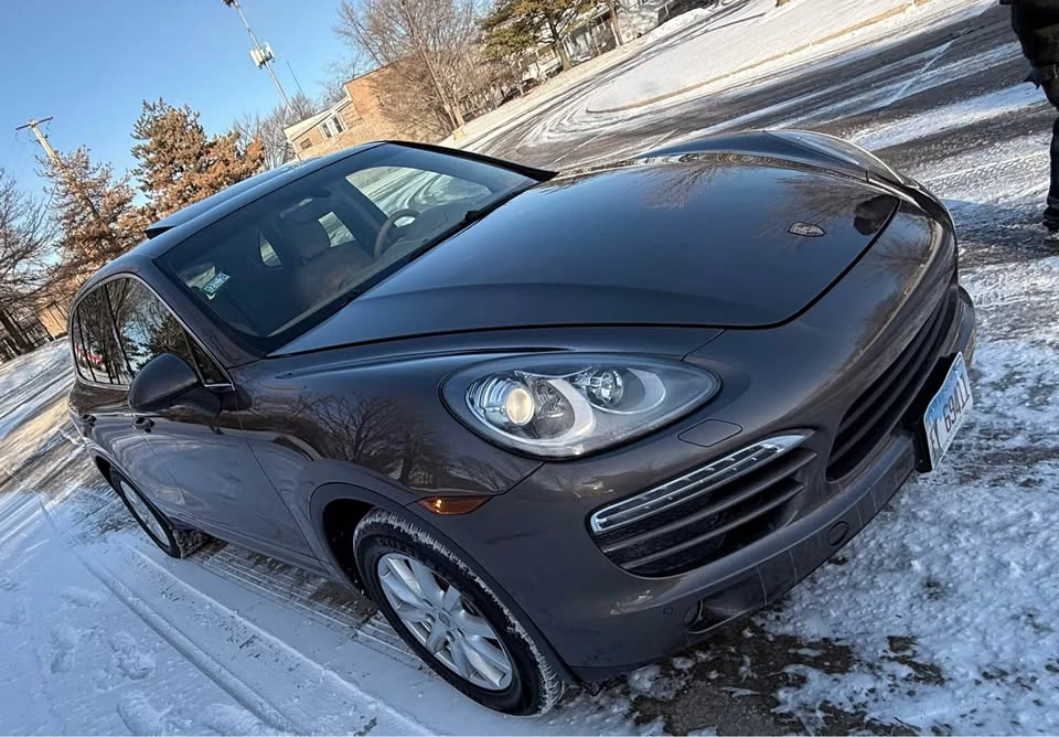2014 Porsche 958 Cayenne S - Image 10 of 16