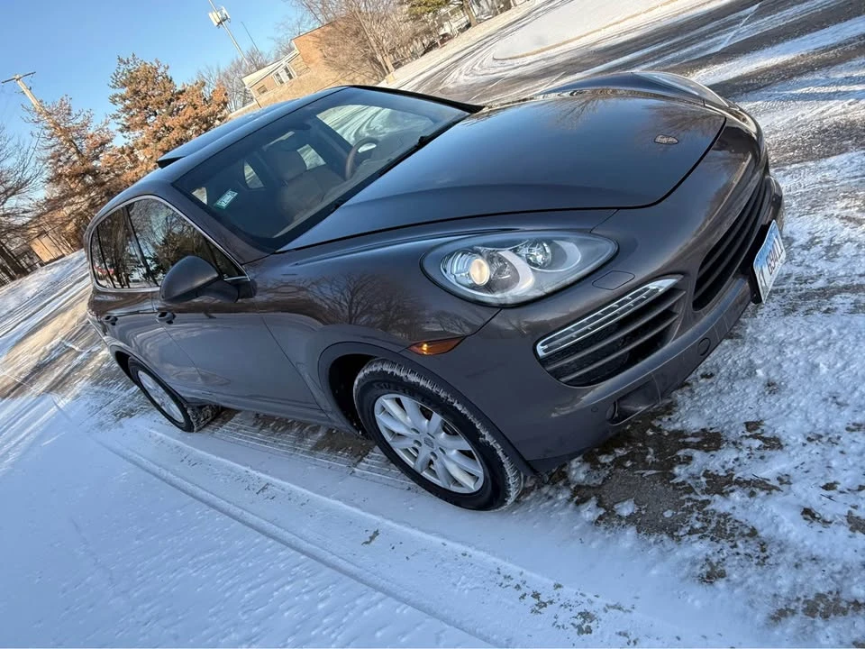 2014 Porsche 958 Cayenne S - Image 7 of 16