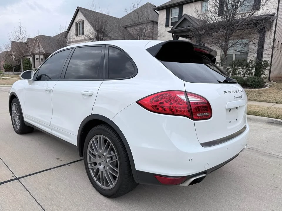 2014 Porsche 958 Cayenne S - Image 7 of 17