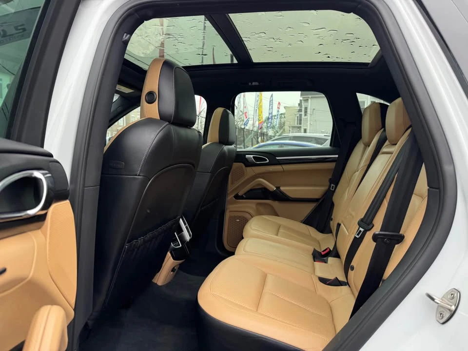 2014 Porsche 958 Cayenne S - Image 13 of 20