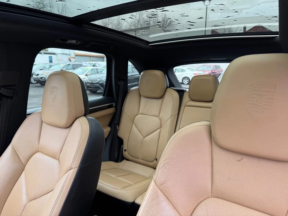 2014 Porsche 958 Cayenne S - Image 8 of 20