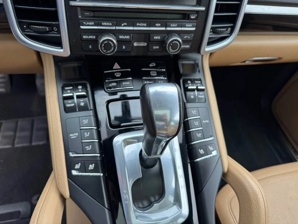 2014 Porsche 958 Cayenne S - Image 15 of 20