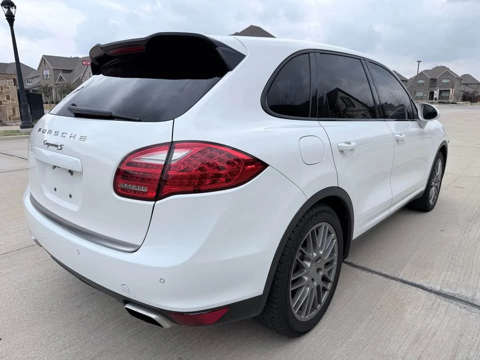 2014 Porsche 958 Cayenne S - Image 5 of 17
