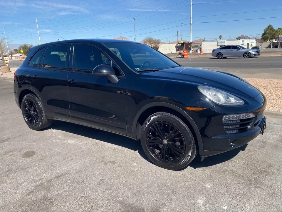 2014 Porsche 958 Cayenne S - Image 2 of 11